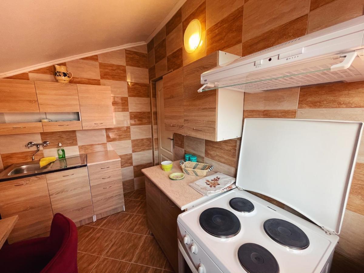 فندق Vila Duricic 300M Od Mora Ðenovići المظهر الخارجي الصورة
