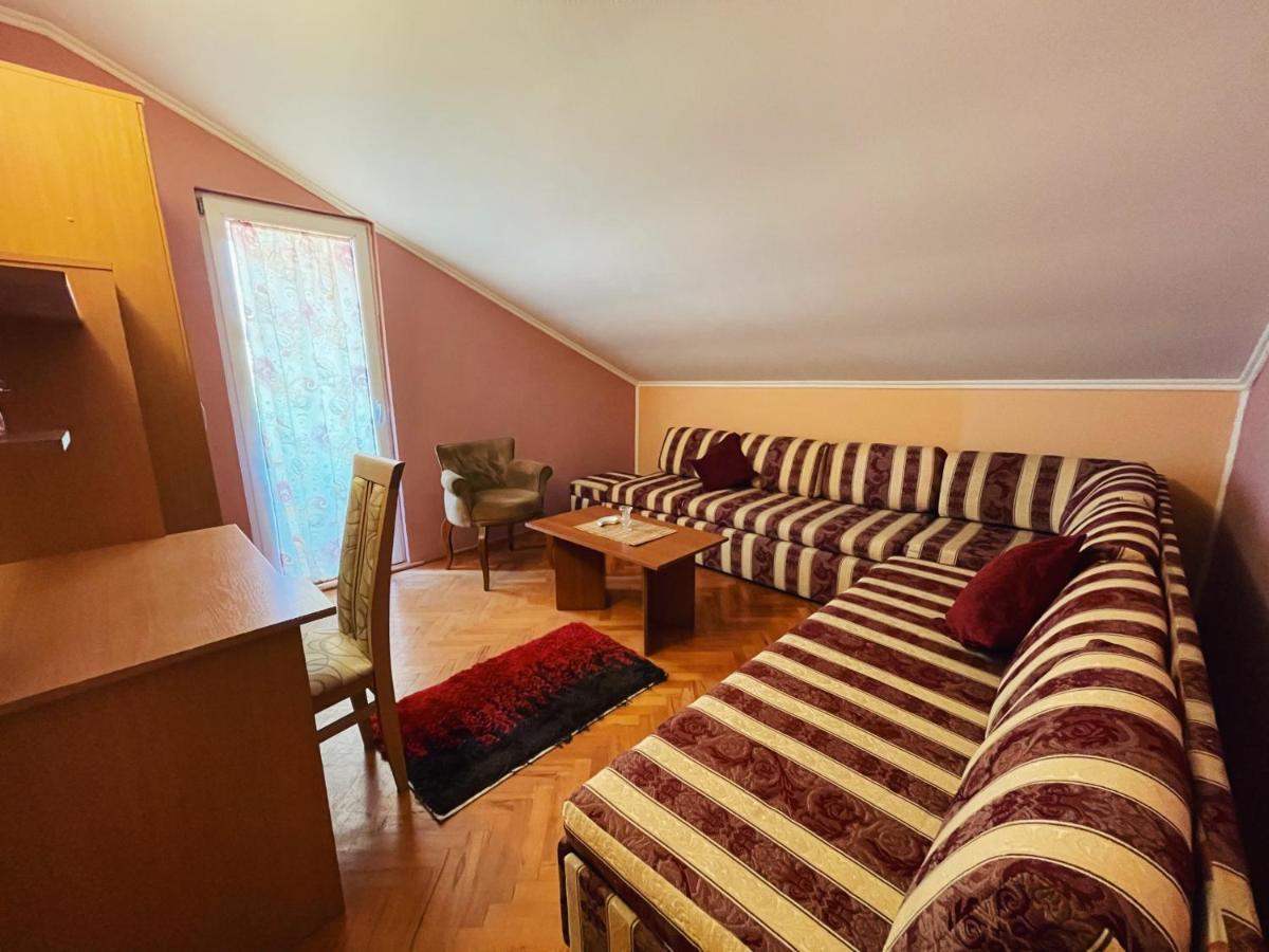 فندق Vila Duricic 300M Od Mora Ðenovići المظهر الخارجي الصورة