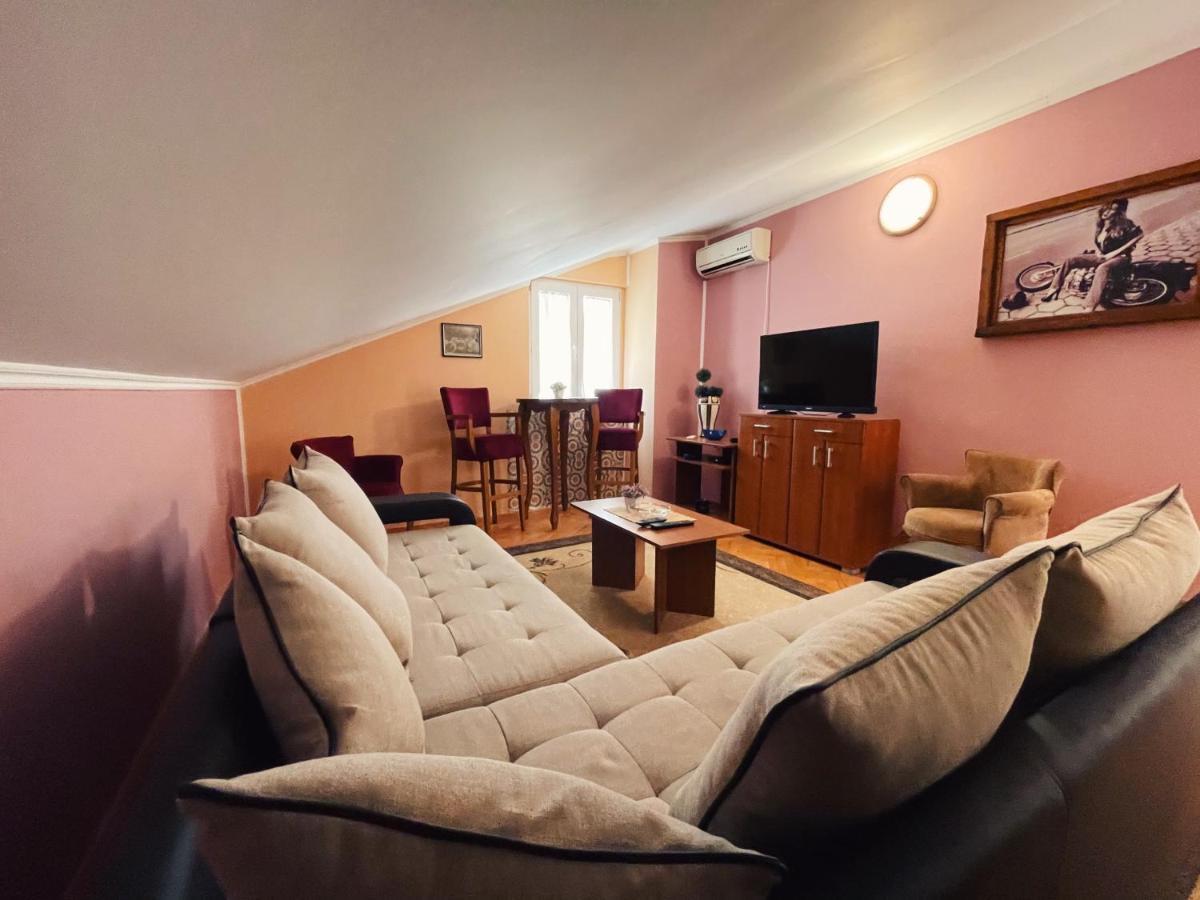 فندق Vila Duricic 300M Od Mora Ðenovići المظهر الخارجي الصورة