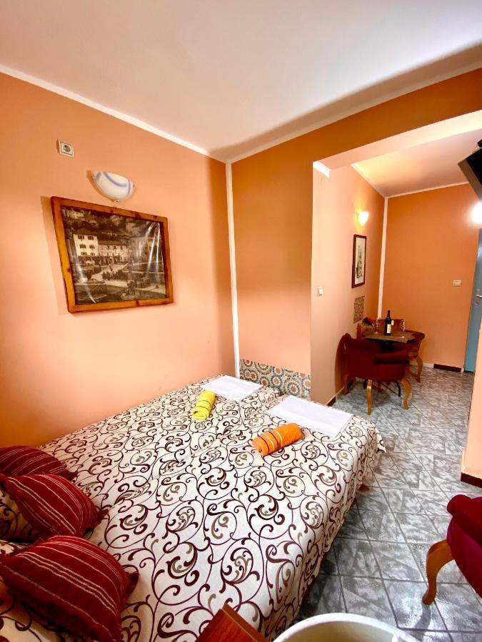 فندق Vila Duricic 300M Od Mora Ðenovići المظهر الخارجي الصورة