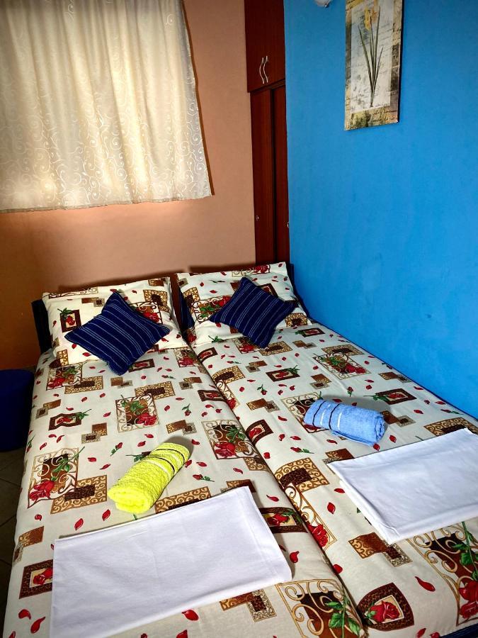 فندق Vila Duricic 300M Od Mora Ðenovići المظهر الخارجي الصورة