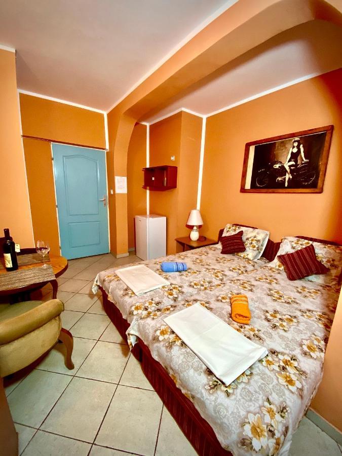 فندق Vila Duricic 300M Od Mora Ðenovići المظهر الخارجي الصورة