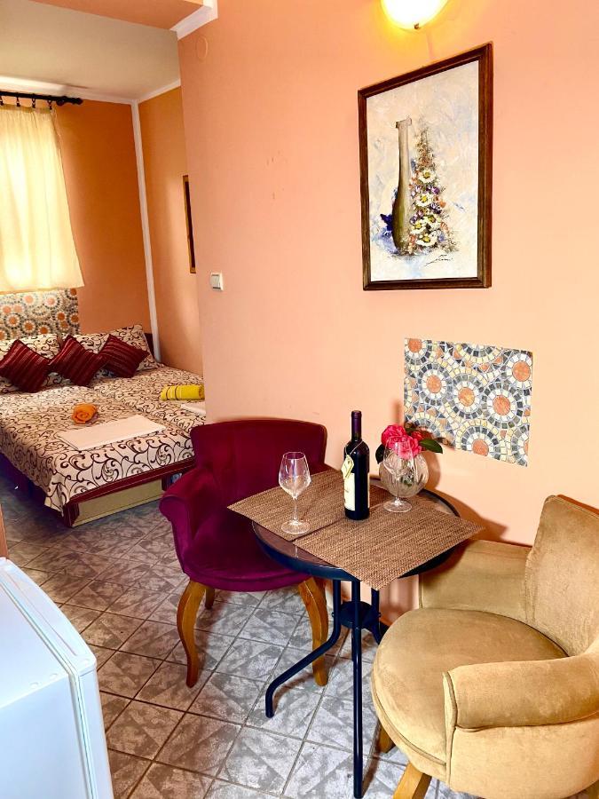 فندق Vila Duricic 300M Od Mora Ðenovići المظهر الخارجي الصورة