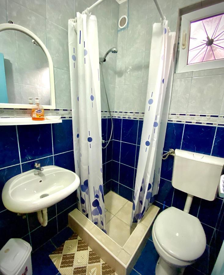 فندق Vila Duricic 300M Od Mora Ðenovići المظهر الخارجي الصورة