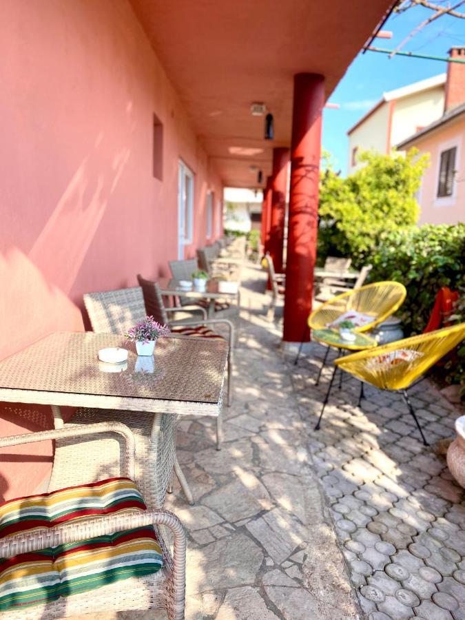فندق Vila Duricic 300M Od Mora Ðenovići المظهر الخارجي الصورة