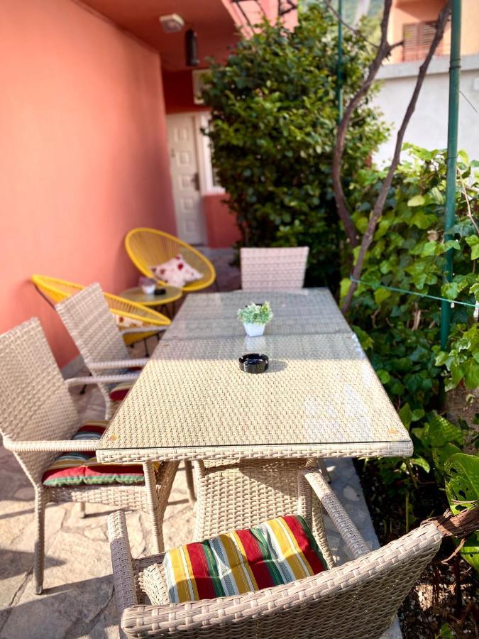 فندق Vila Duricic 300M Od Mora Ðenovići المظهر الخارجي الصورة